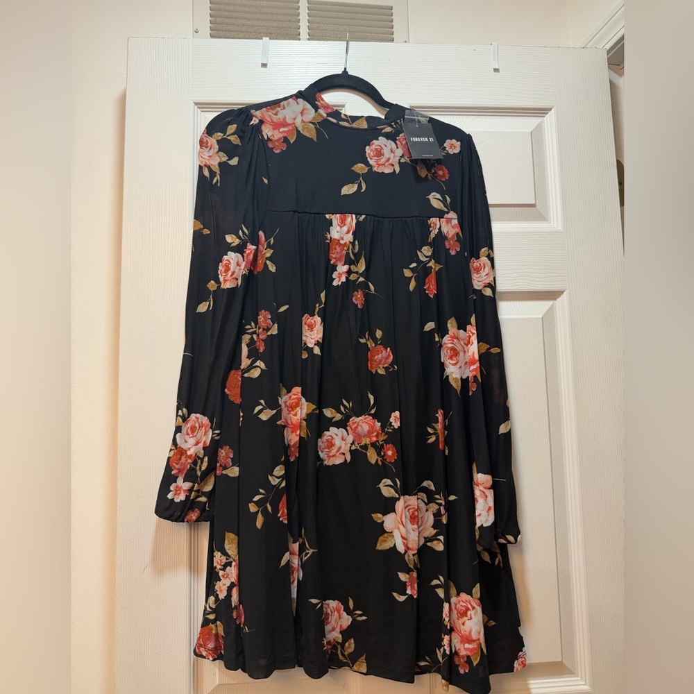 Forever 21 Black Floral Long Sleeve Dress
